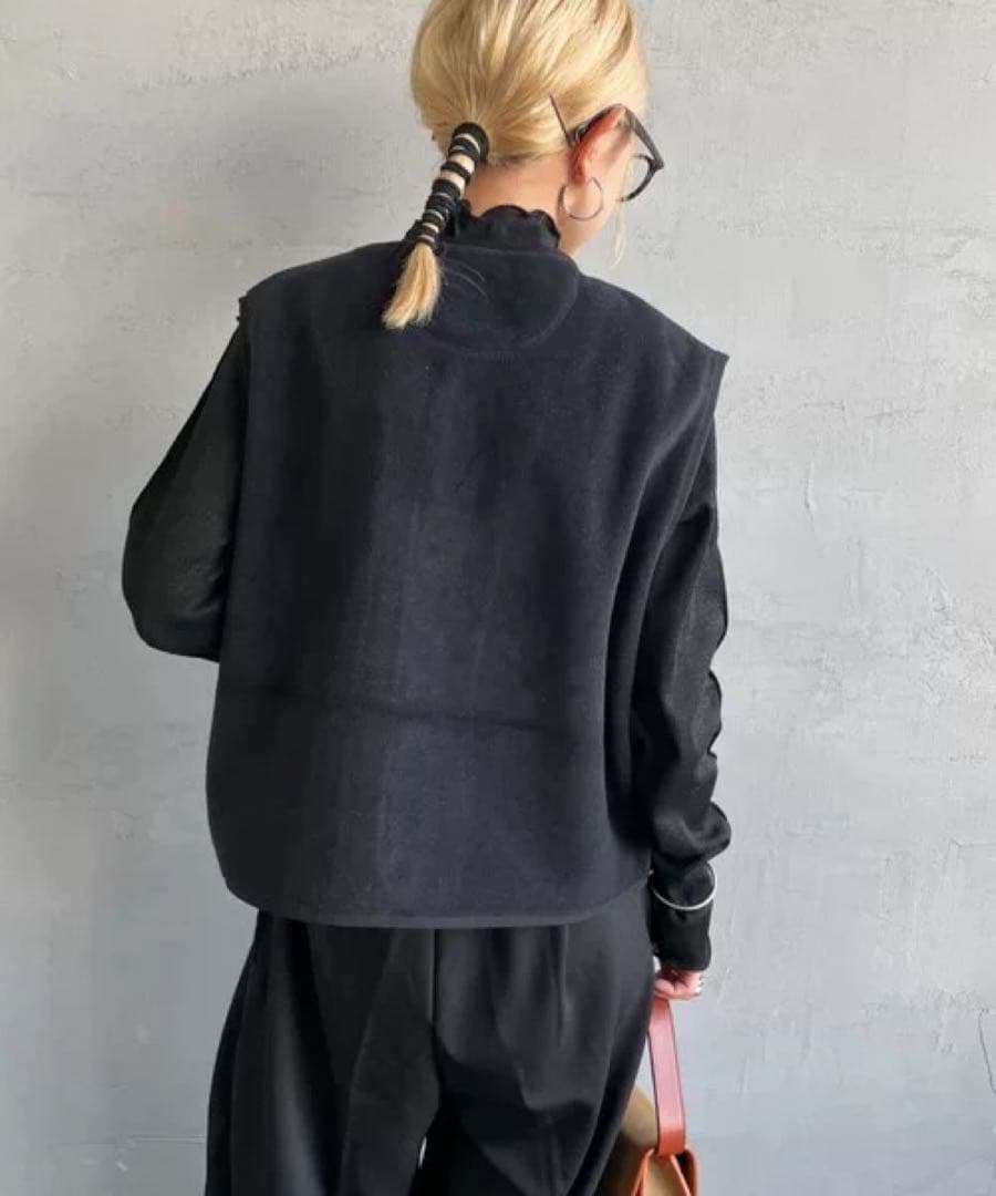 【新品】DANTON フリース ベスト 黒サイズＬ