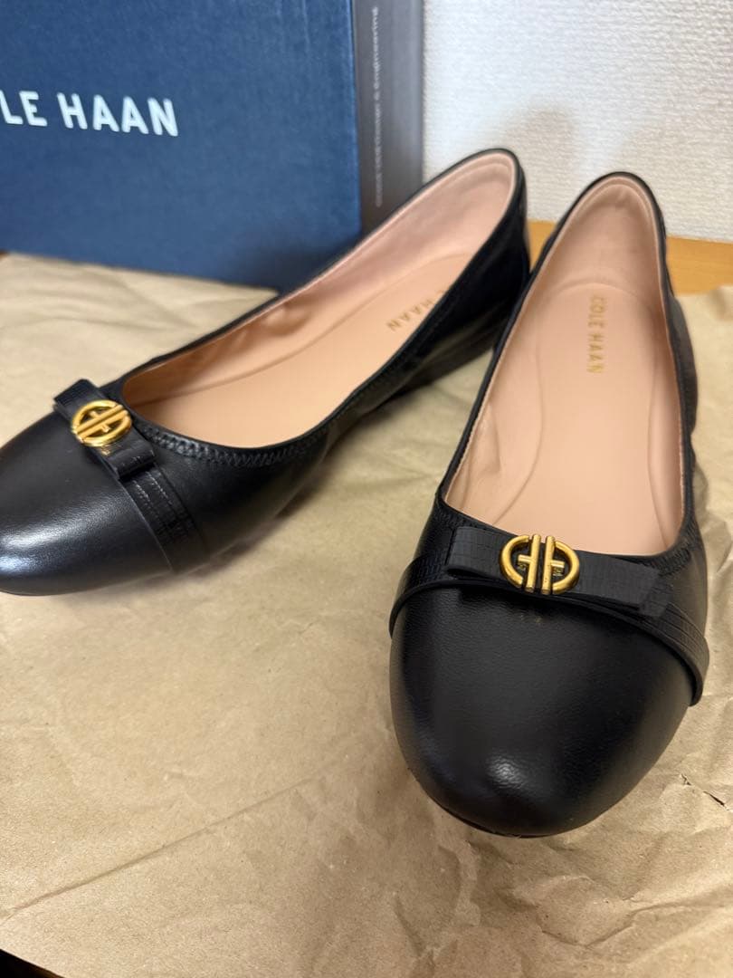 Cole Haan ブラック フラットシューズ
