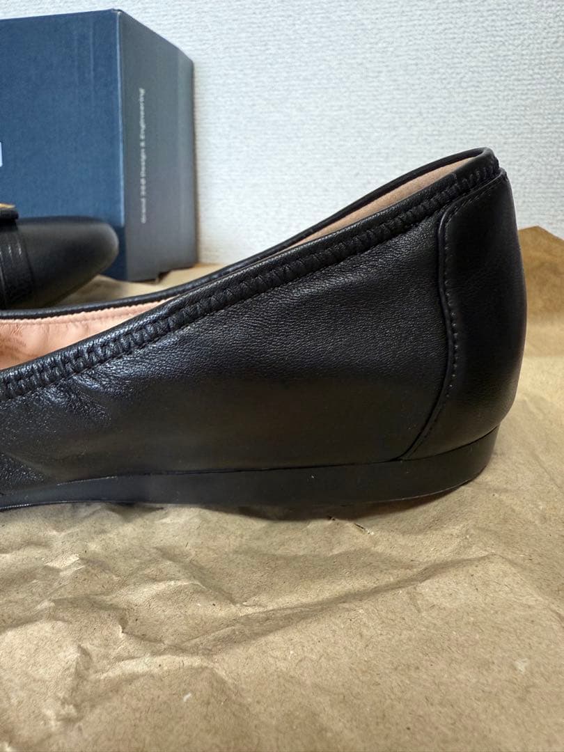 Cole Haan ブラック フラットシューズ