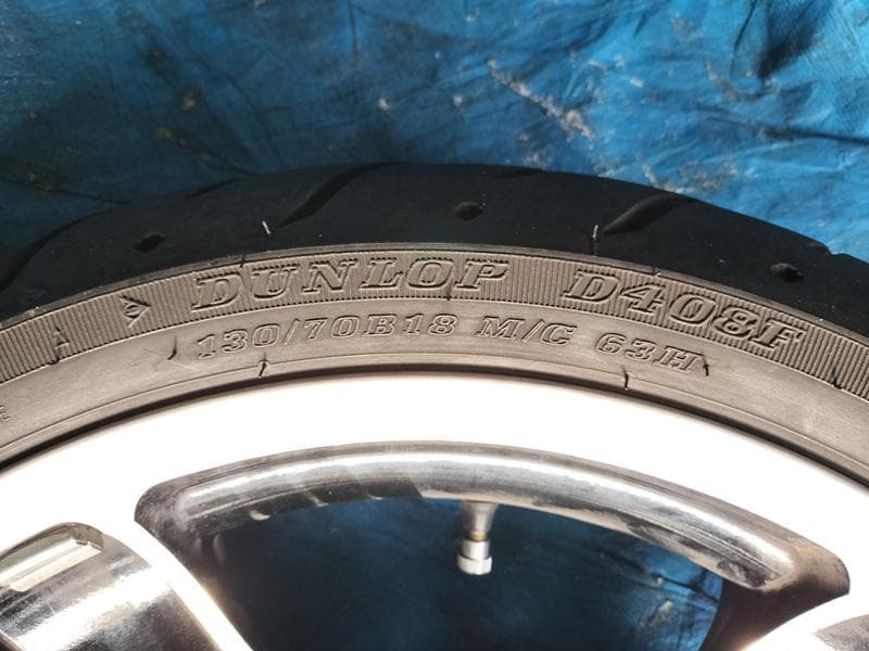 ハーレー純正FLHXフロントホイール　1インチベアリング 18インチ×3.5中古