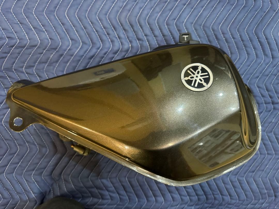 ヤマハTW用　ガソリンタンク＆フロントフェンダー ブラウン　凹み無し