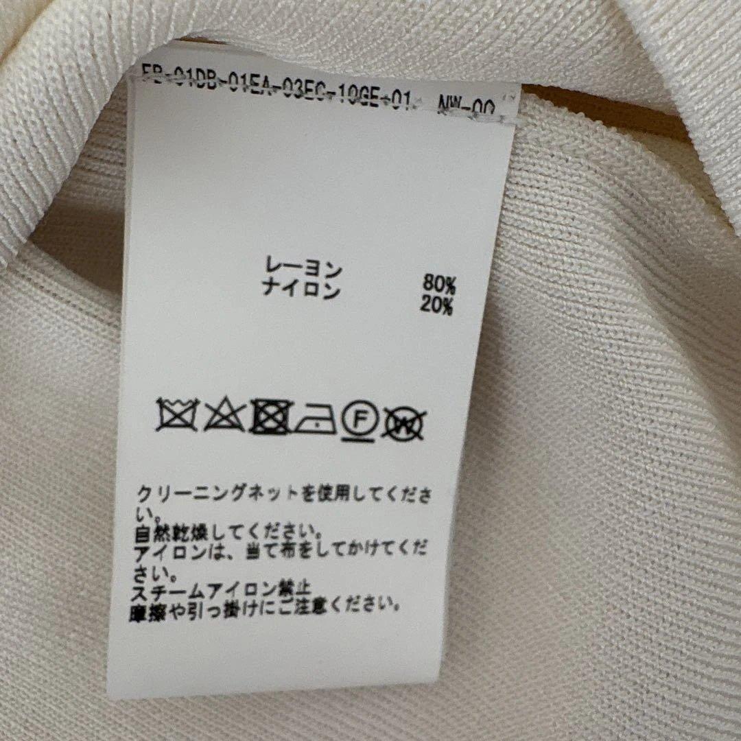 タイムセール‼️Tiara ハイネック パフスリーブ トップス