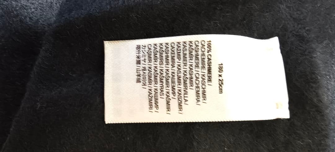 Johnstons of Elgin 小判スカーフ100%カシミヤ 180x25