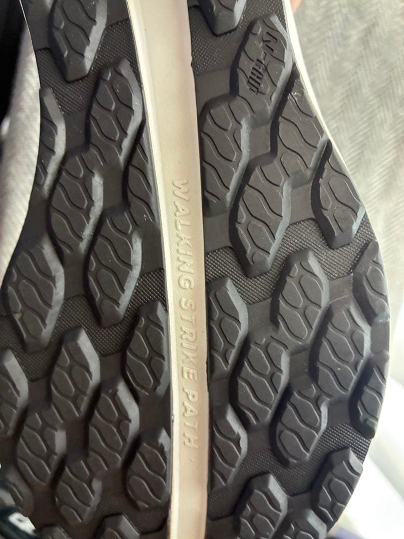 New Balance 880 ブラック スニーカー 24.5