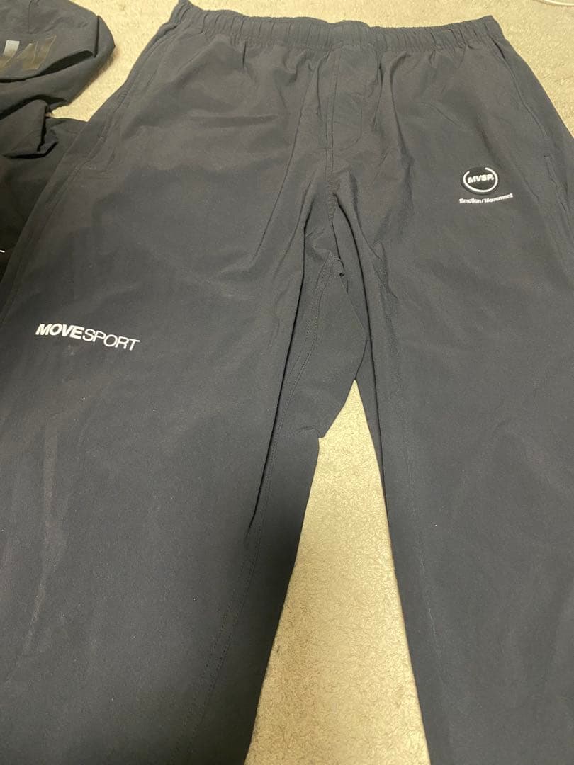 「美品」DESCENTE MOVE SPORTセットアップ　上下セット