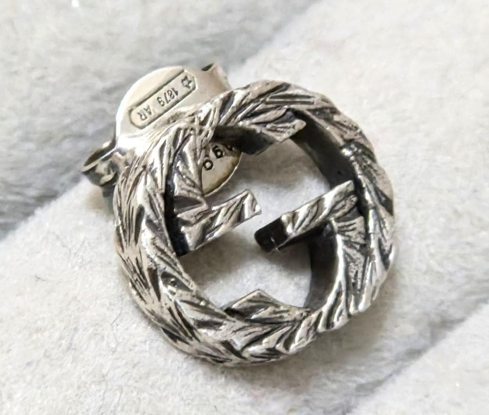 Gucciグッチ　インターロッキングダブルG　S925ピアス　片耳用　43010