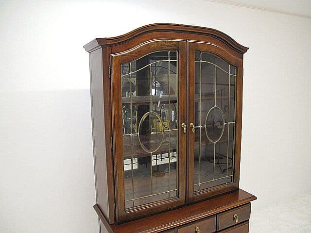 アールデコ様式飾り棚 ステンドグラス扉×背面ミラー キュリオケース　カップボード