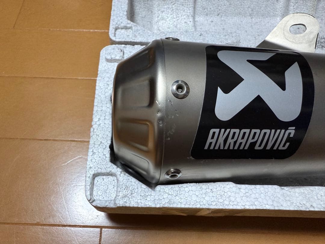 YZF-R6 アクラポビッチ　スリップオンチタンマフラー