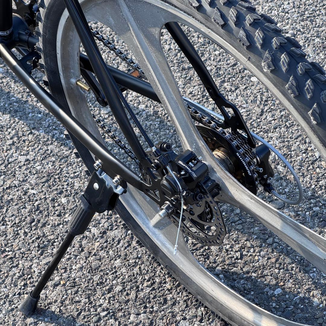 クロスバイク　26インチ　アルミブレードホイール　後付け7段変速　タイヤ新品　黒