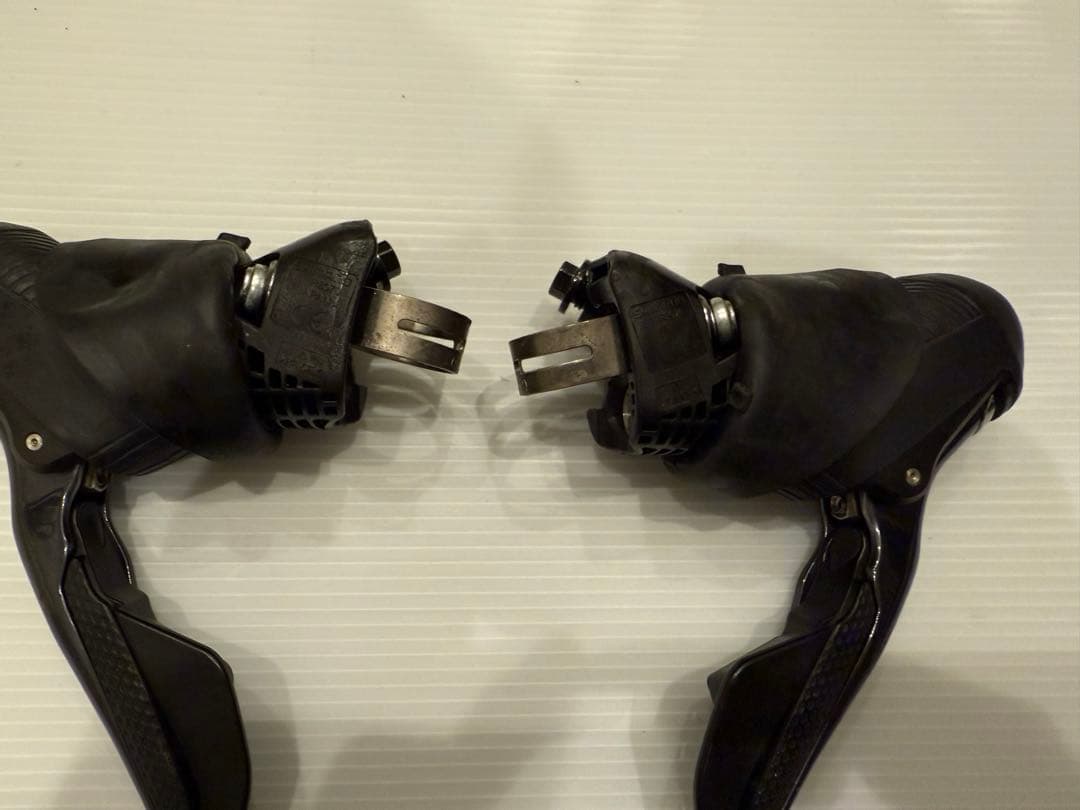 ULTEGRA STIレバー st-r8070 油圧ブレーキレバー