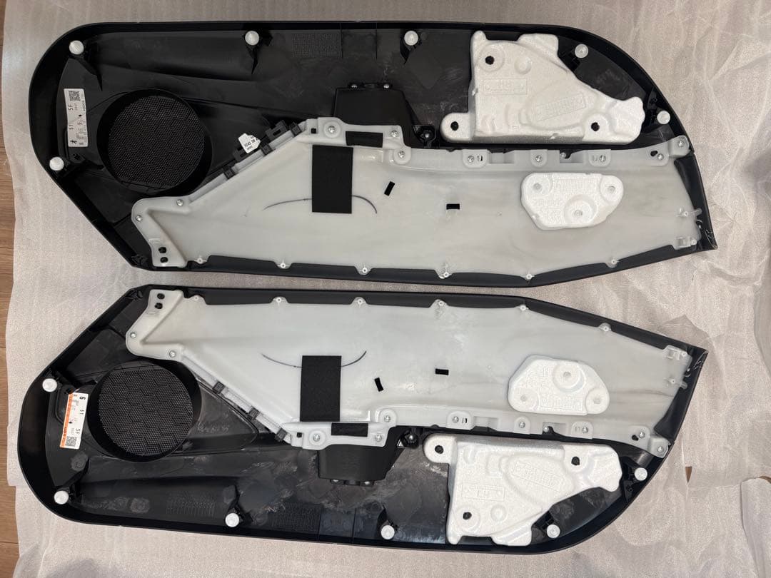 マツダ　ND ロードスター　ドアトリム左右セット