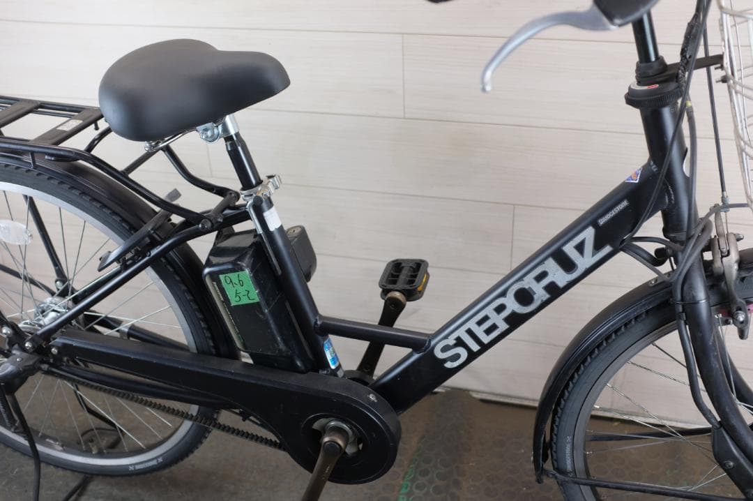 ブ*す様 BS STEPCRUZ　26インチ　3段　9.6Ah充電器あり