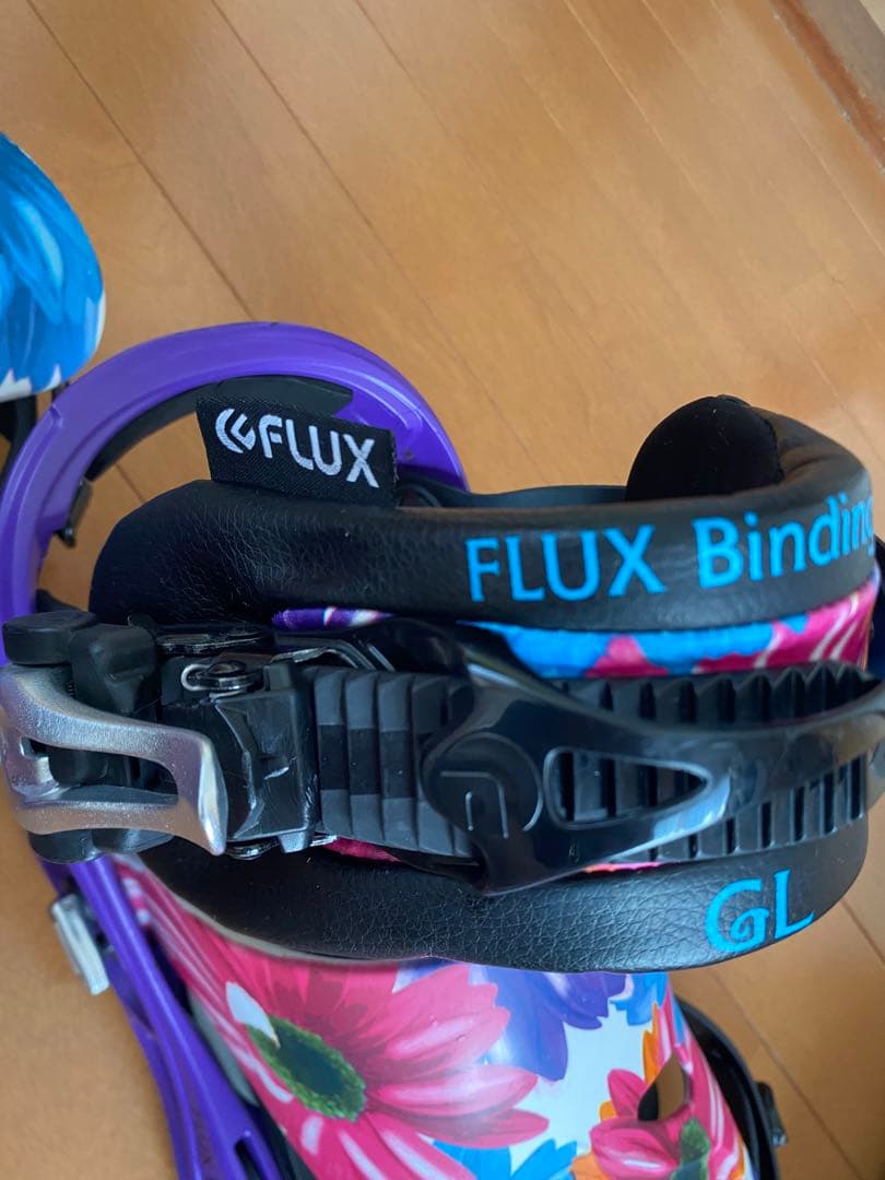 レディースFLUX スノーボードビンディング 花柄　スピード発送