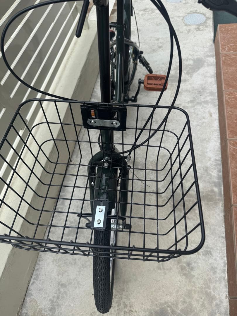 ギア付き折りたたみ自転車　ダークグリーン