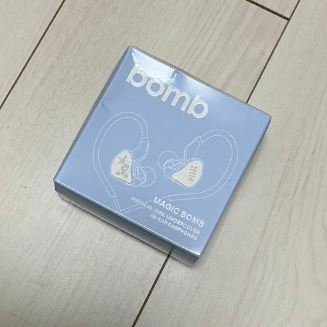 illit アイリット イヤモニ風イヤフォン付き bomb