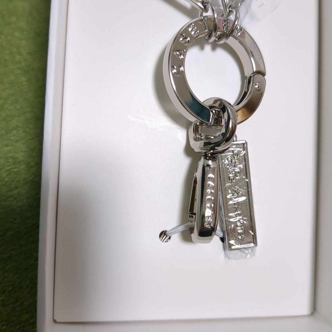 CASETiFY　ストラップとストラップカード