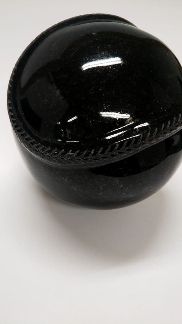 黒御影石(硬式野球ボール形状)