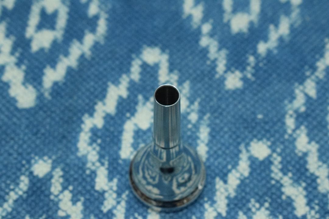 Giddings Mouthpieces Taku Tuba ケース付き