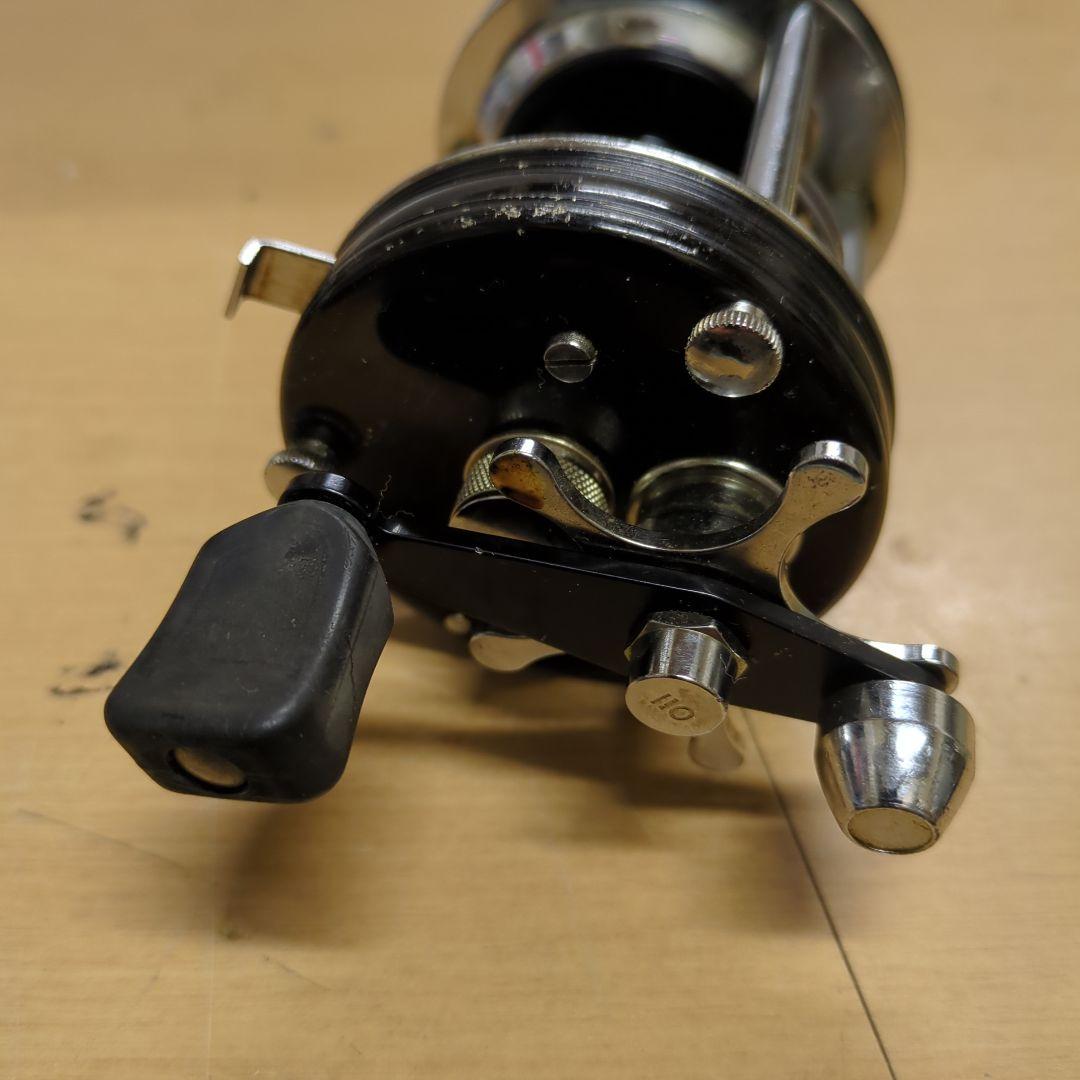 アンバサダー 6000 C ベイトリール ケース付き