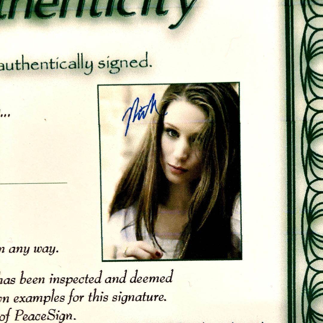 ルーニーマーラ直筆サイン入り超大型写真…