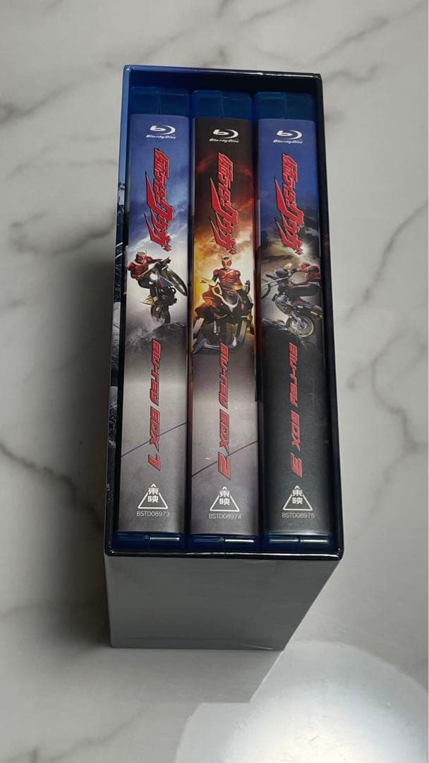 仮面ライダークウガ Blu‐ray BOX 【初回生産限定版】 全3巻セット
