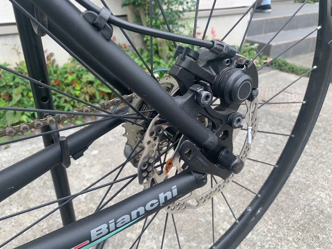 ほぼ新品 Bianchi ロードバイク 105/Tiagra Disc