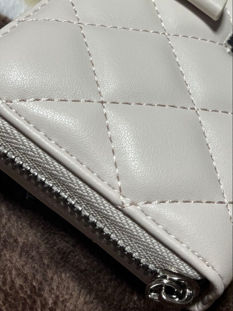 ジルバイジルスチュアート　長財布　キルティング　ピンク　ベージュ