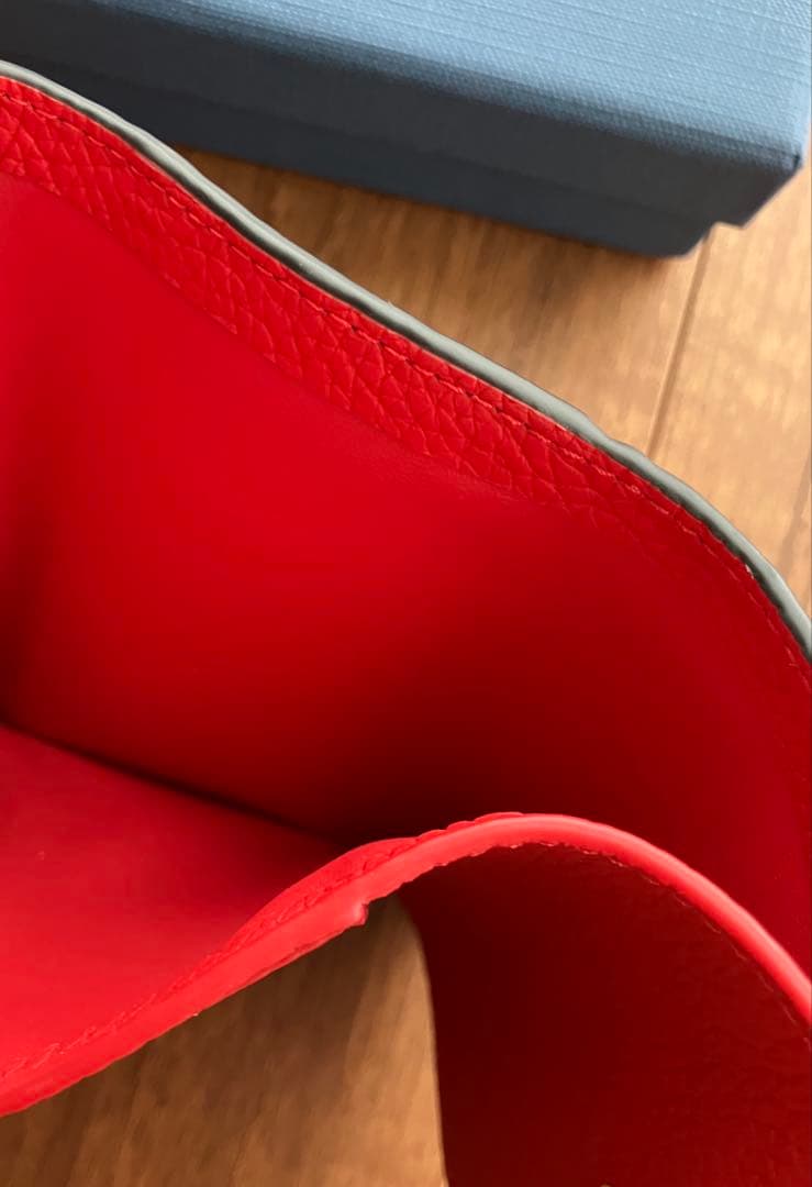 MAISON de SABRE限定コラボ ハローキティ 三つ折り財布