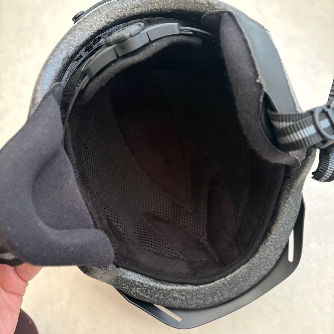 【美品】ヘルメット uvex スキー/スノーボード