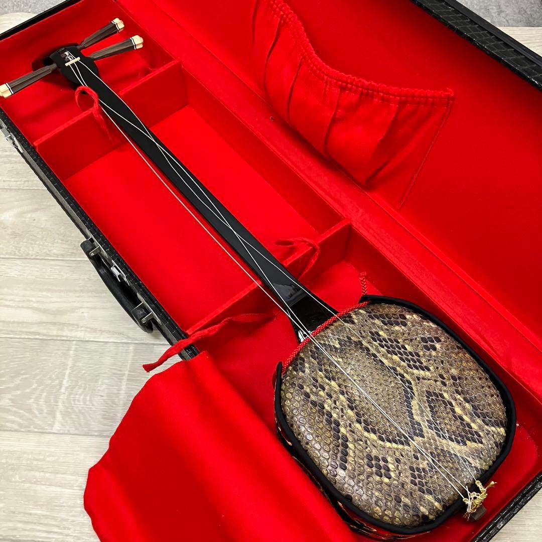 の*け様 三線　沖縄三線？　ハードケース付き　完全ジャンク　【27383969】