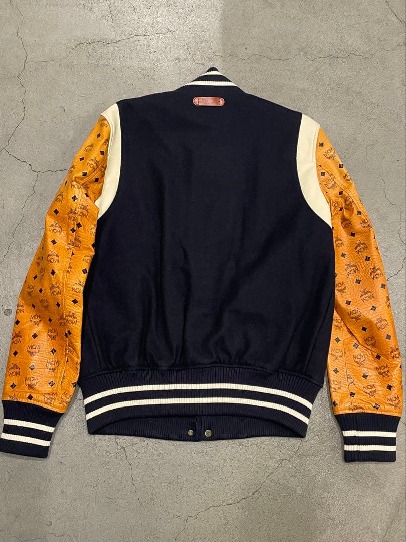 クラウディアフィン　　MCM liquor,woman&tears