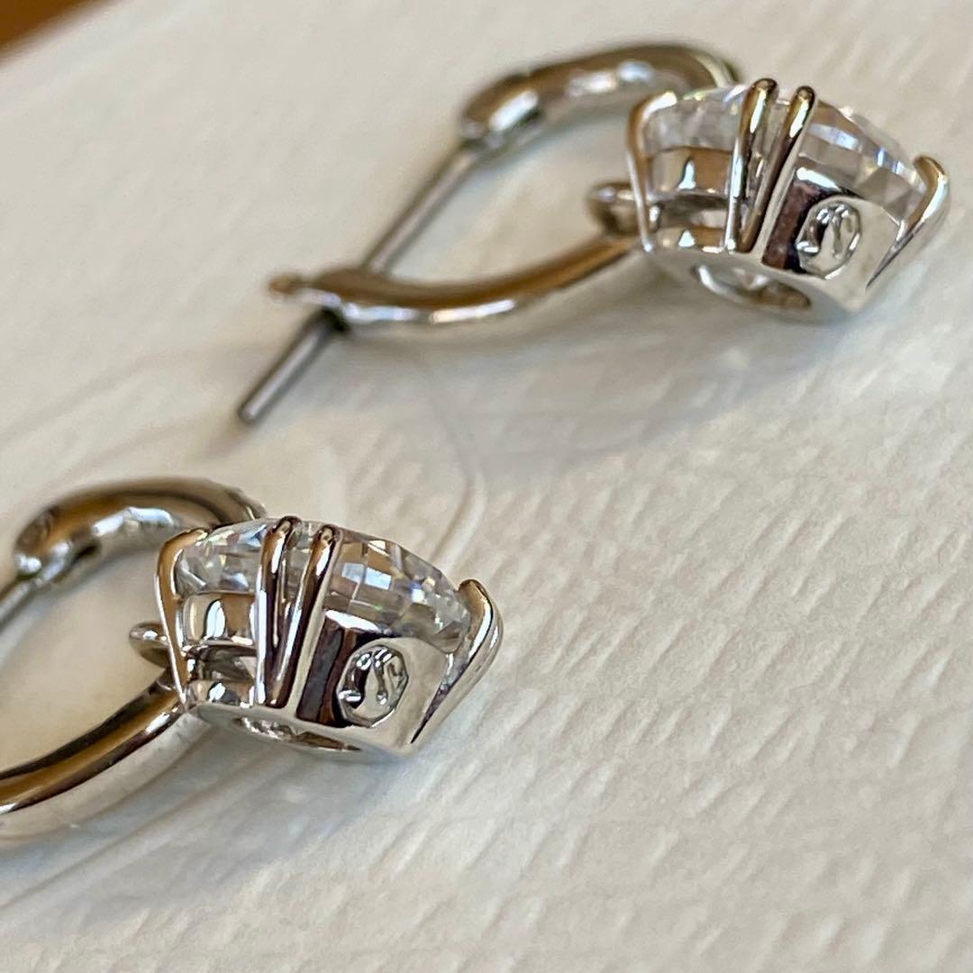 SWAROVSKI Stilla ドロップピアス ホワイト スワロフスキー