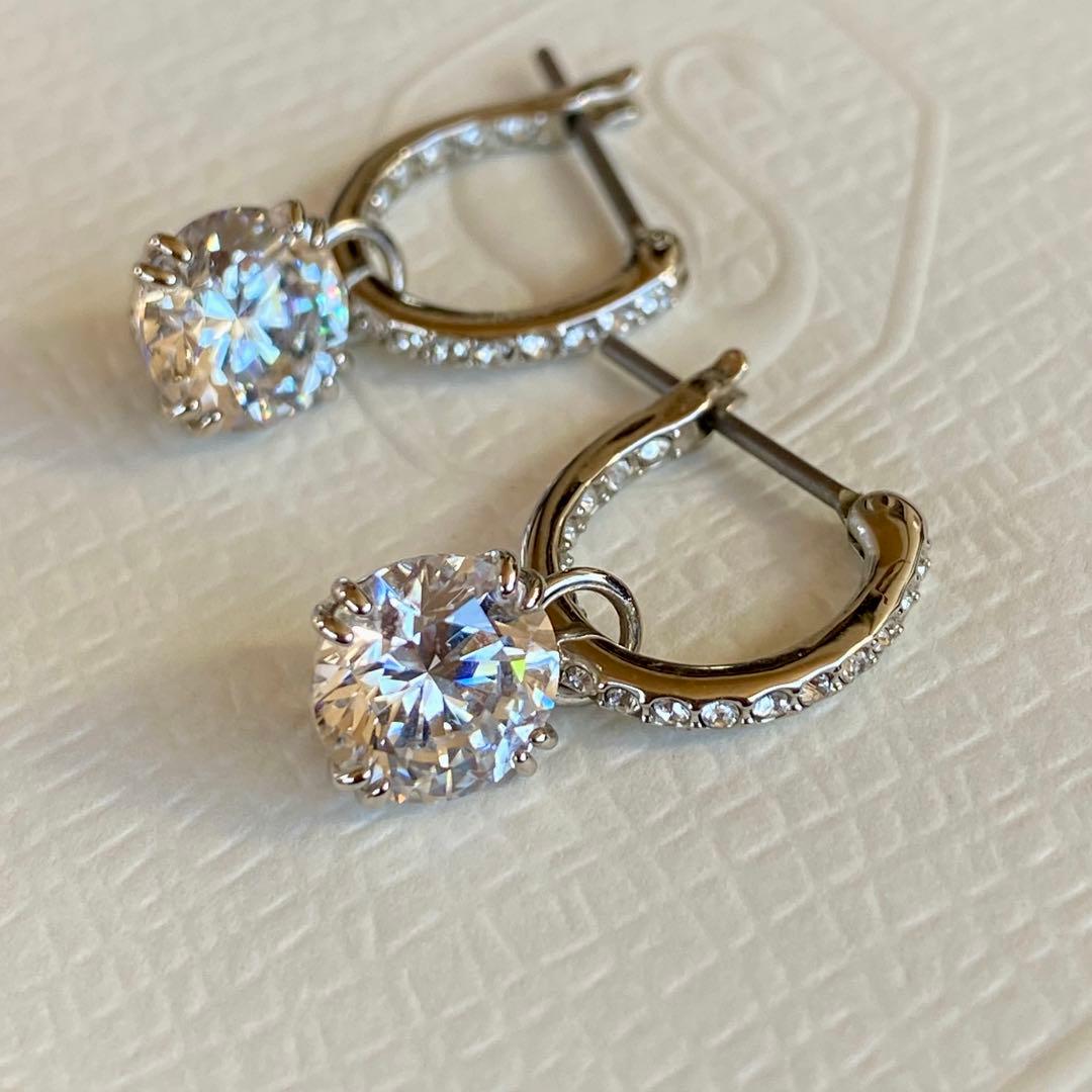SWAROVSKI Stilla ドロップピアス ホワイト スワロフスキー