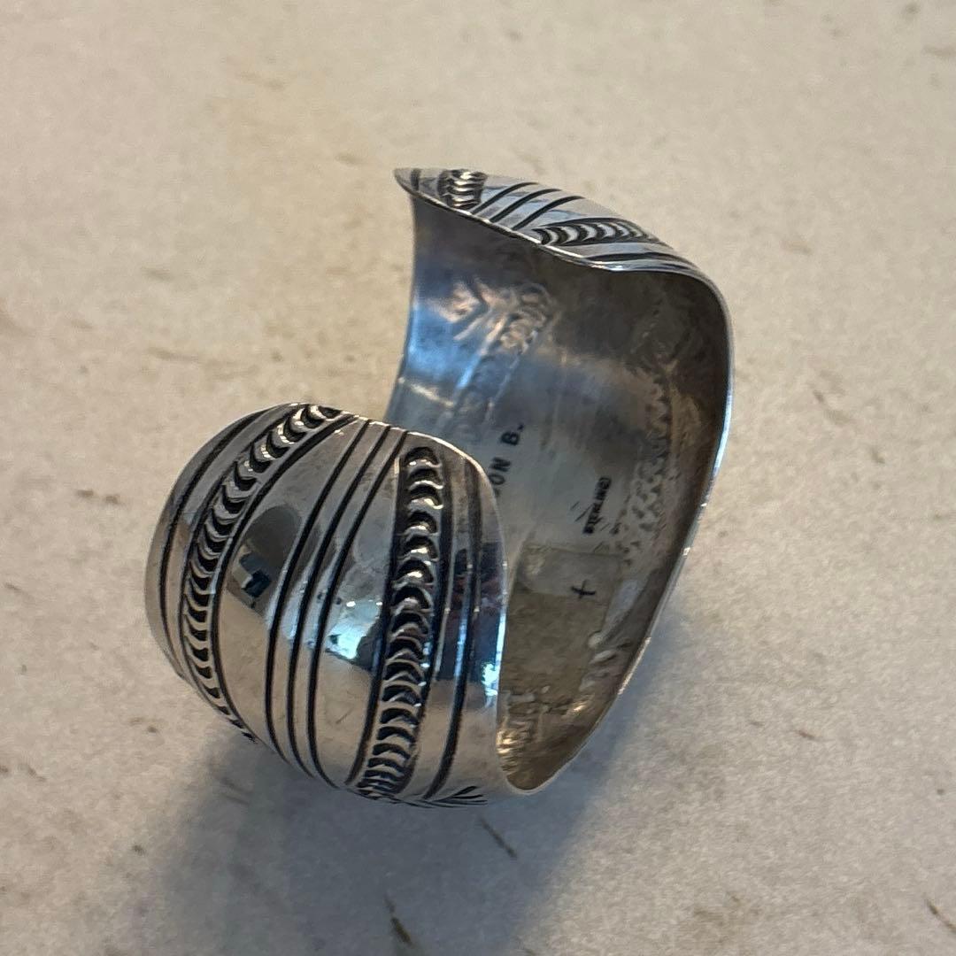 Carson B ナバホ　インディアンジュエリー　バングル　スタンプワーク