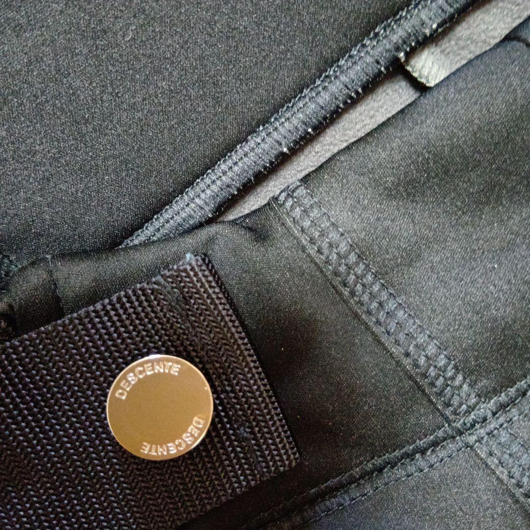 デサント【SSサイズ】スキーレーシング用　 ショートパンツ　ハーフパンツ