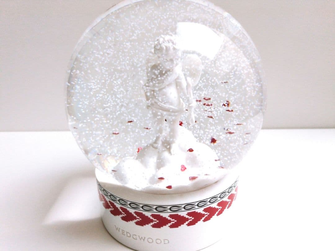 ウェッジウッド　スノードーム　ハート＆スノーグローブ