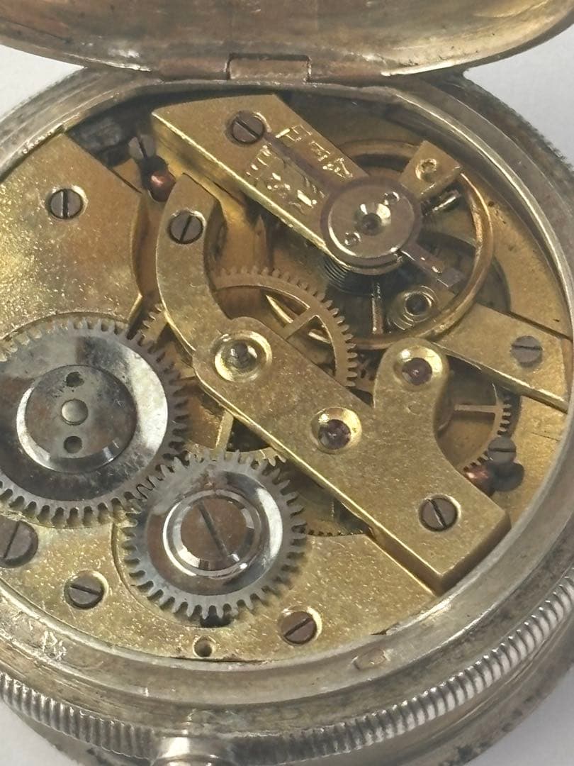 懐中時計　TRUSTY トラスティ　犬のマーク　シルバーケース レトロ