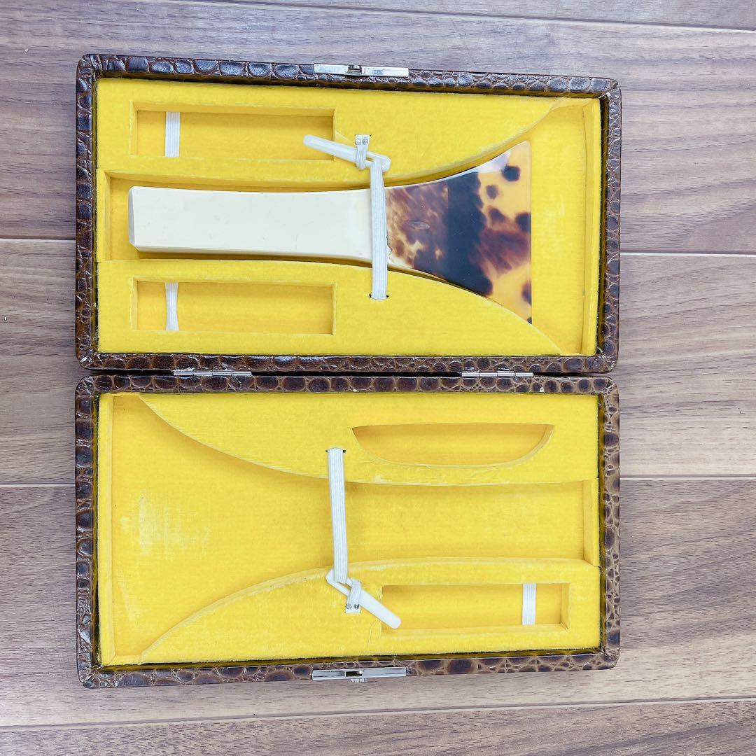 津軽三味線　花梨　丸打胴　津軽塗胴掛　太棹　正寸　天神欠け無　鼈甲撥付　平溝