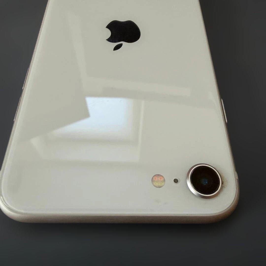 iPhone SE第3世代　128GB　バッテリー88％　美品