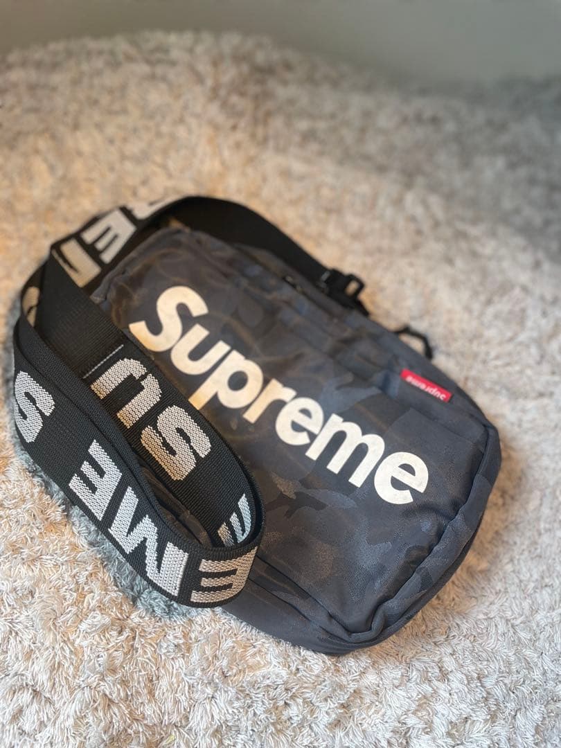 Supreme カモフラージュショルダーバッグ