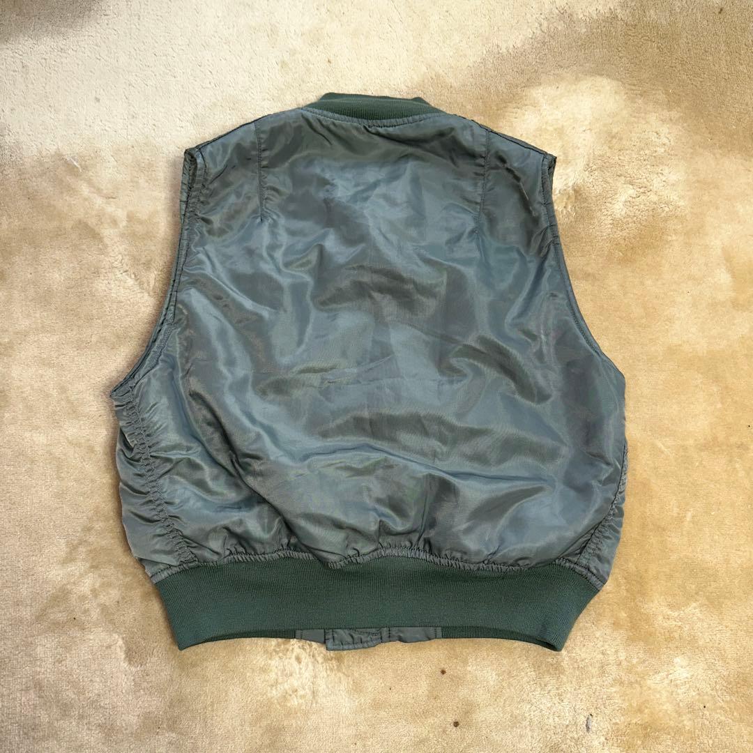 MA-1ベスト　サイズM大きめ