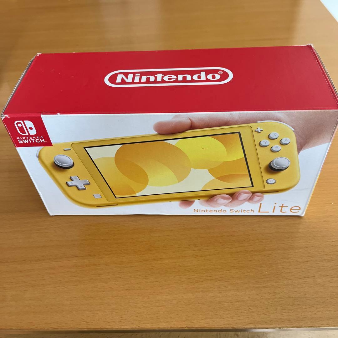 Nintendo Switch Lite イエロー 本体と箱付き＋ソフト