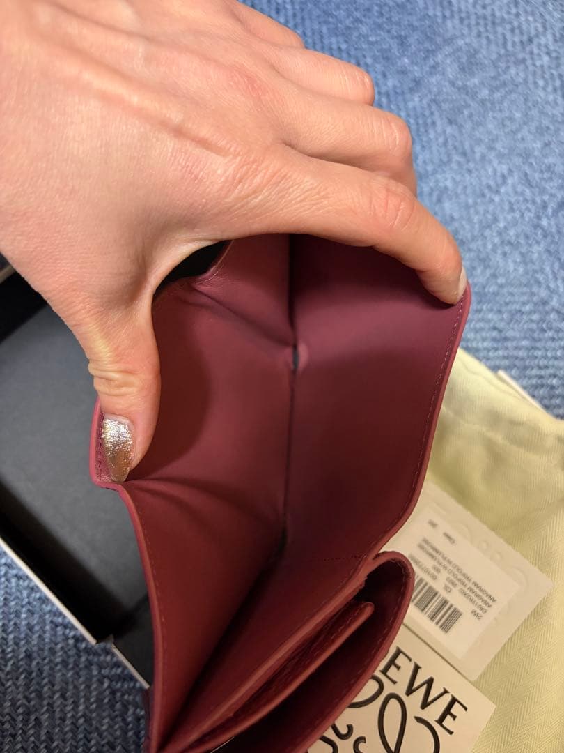 LOEWE ピンク 三つ折り財布