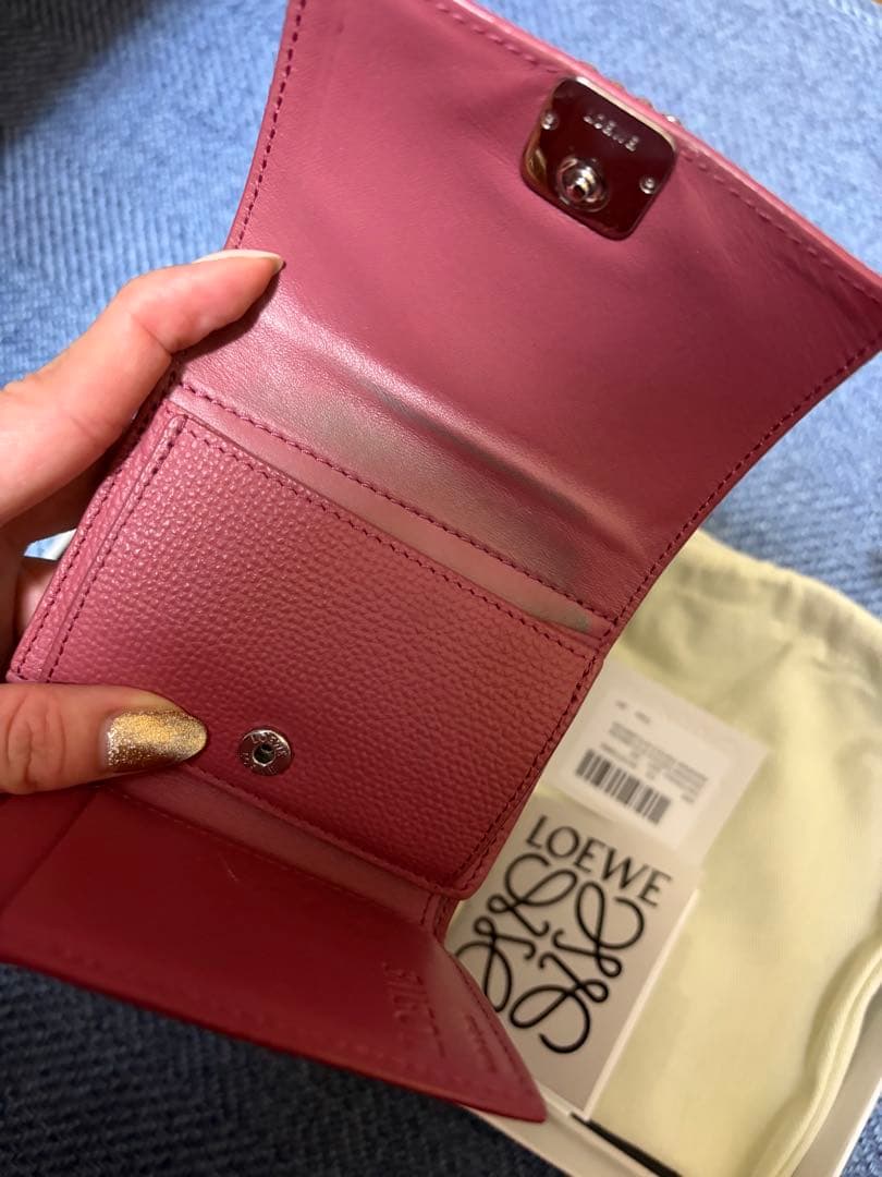 LOEWE ピンク 三つ折り財布