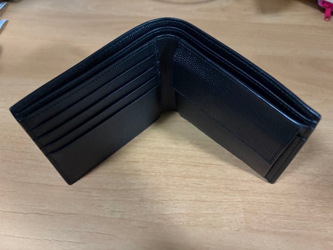 SAINT LAURENT 二つ折り財布 パース付き