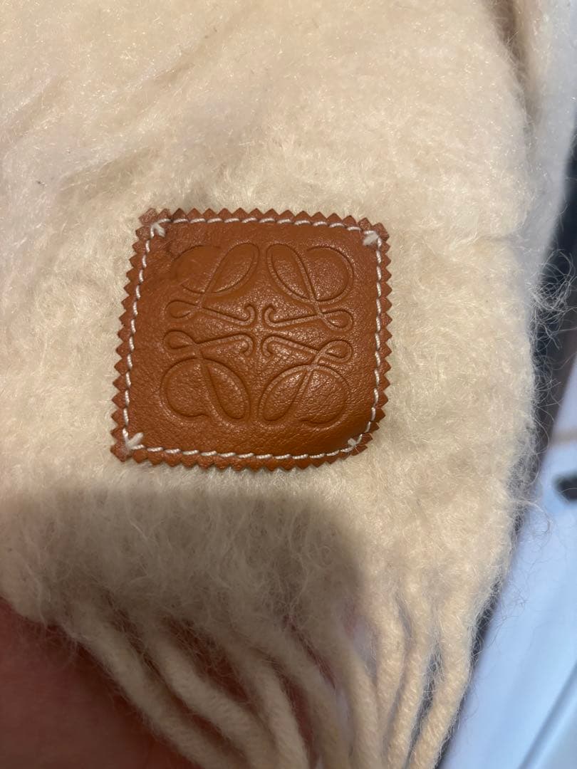 【即購入OK】 LOEWE マフラー