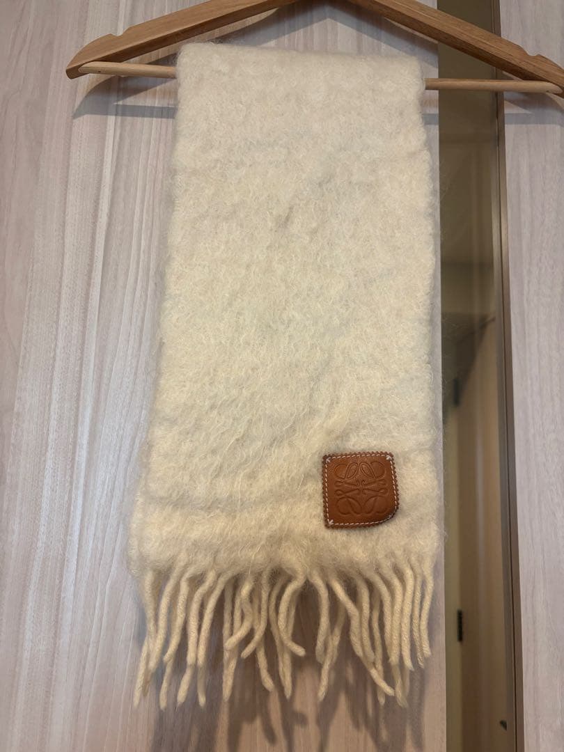 【即購入OK】 LOEWE マフラー