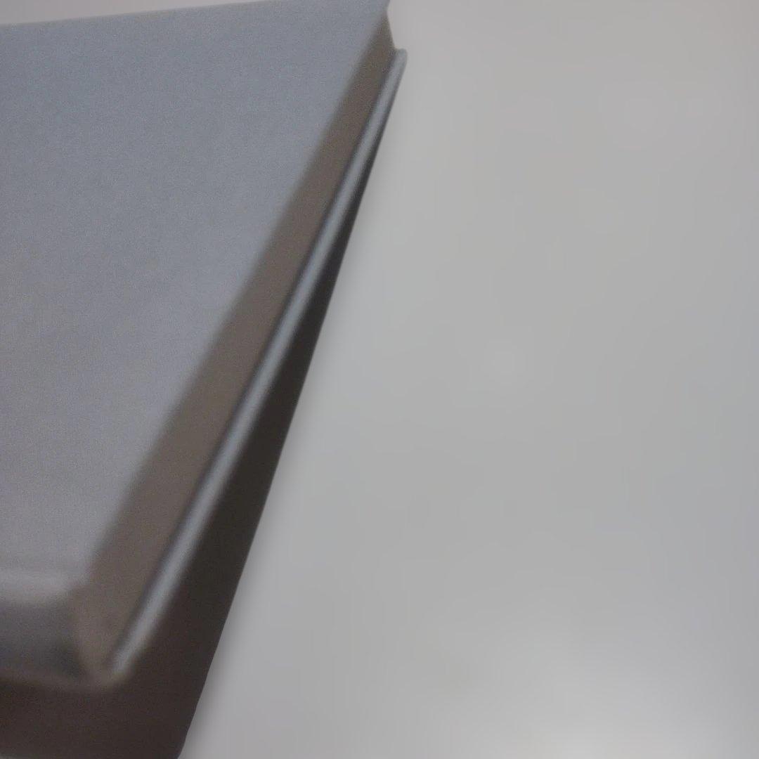 Cy Twombly Photographs　2016年初版 頁付け無し　HC