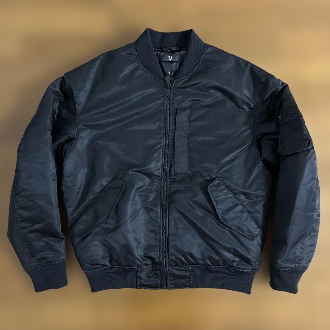 ユニクロ ジルサンダー ハイブリッドダウンオーバーサイズMA-1ブルゾン