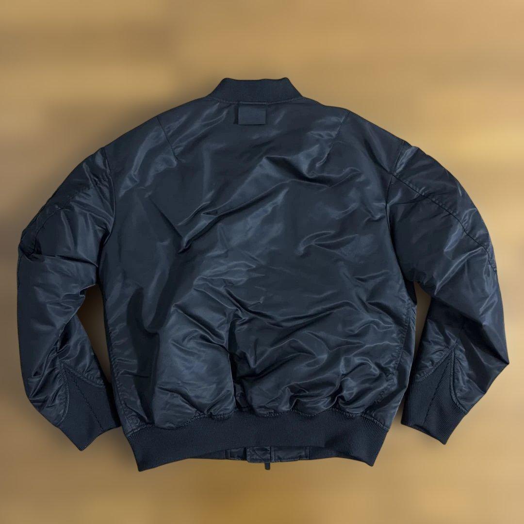 ユニクロ ジルサンダー ハイブリッドダウンオーバーサイズMA-1ブルゾン